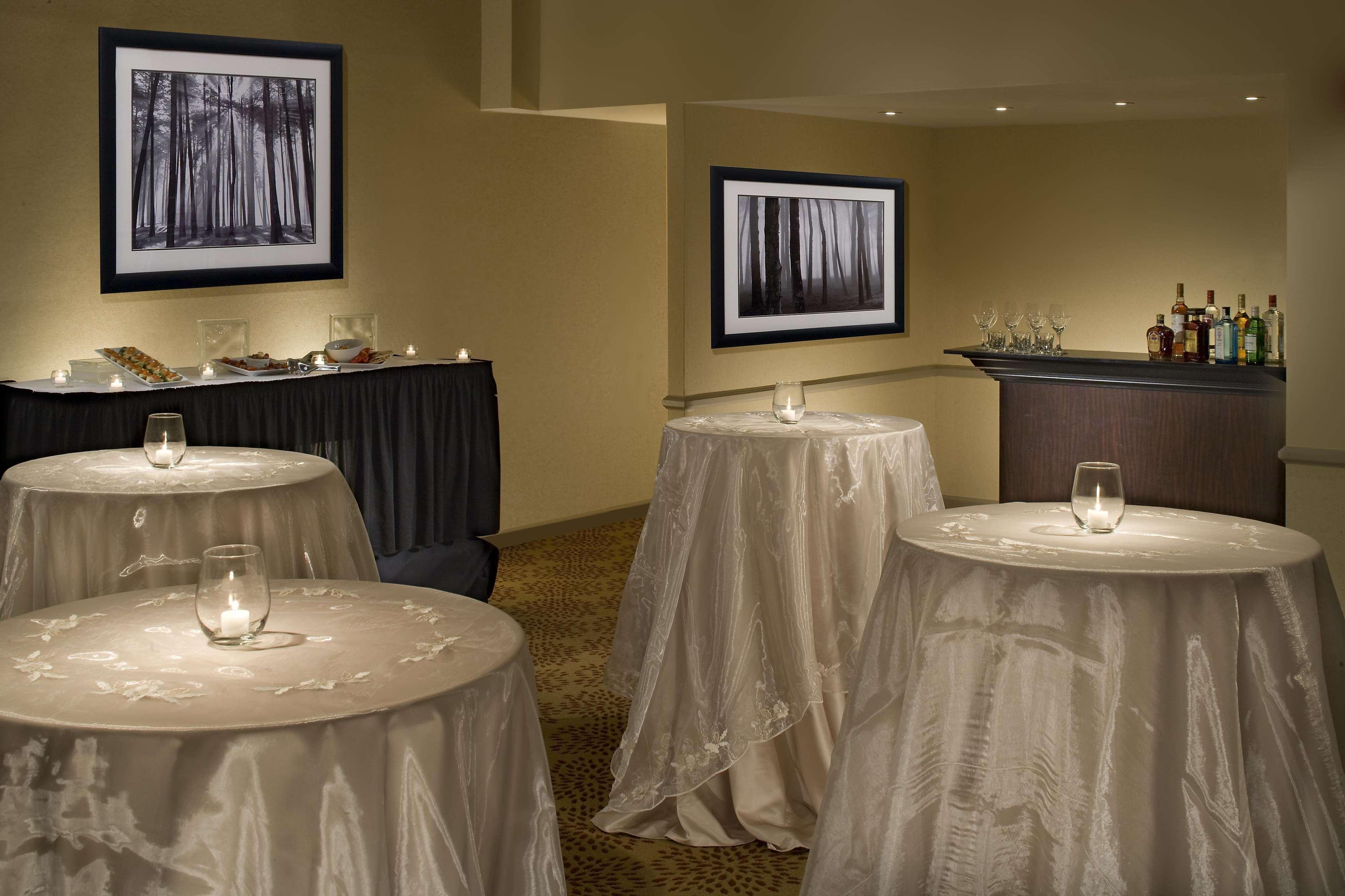 Doubletree By Hilton Pittsburgh Monroeville Convention Center Dış mekan fotoğraf